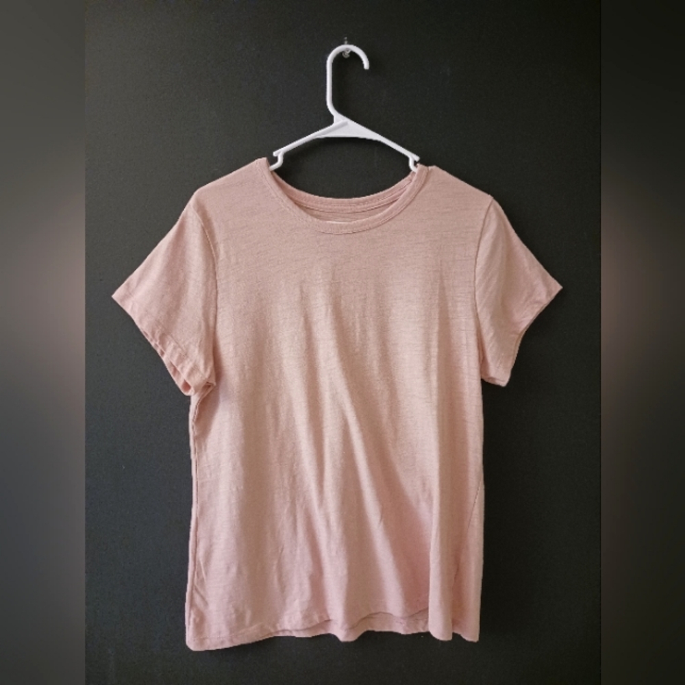 TIME AND TRUE WOMEN'S LIGHT PINK LARGE TEE SHIRT  🩷 (SIZE 12-14)